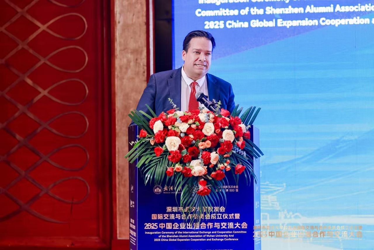 國際地緣政治專家Thomas W. Pauken II發表主題演講